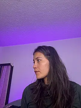 aurora divine online show from April 2026 07:06:02 PM