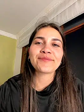 aurora divine online show from October 2025 10:55:02 PM