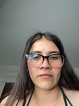 aurora divine online show from October 2025 11:04:01 PM