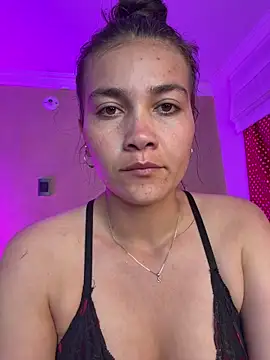 aurora divine online show from February 2026 08:53:01 PM