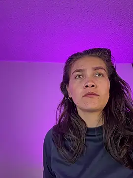 aurora divine online show from March 2026 09:04:02 PM