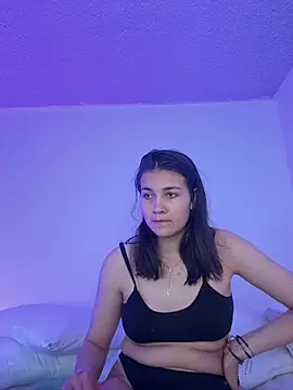 Snapshot of aurora_divine chatting on July 2026 08:37:01 PM aurora divine online show from July 2026 08:37:01 PM