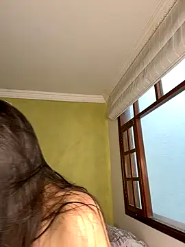 aurora divine online show from October 2025 12:06:01 PM