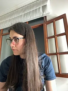 aurora divine online show from November 2025 11:41:02 PM