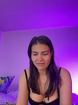 aurora divine online show from March 2026 07:07:02 PM