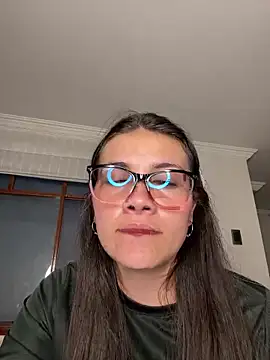 aurora divine online show from September 2025 11:04:02 PM