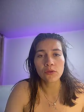 aurora divine online show from May 2026 08:59:02 PM