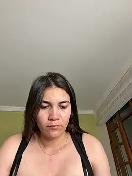 aurora divine online show from November 2025 10:57:02 PM