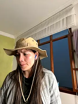 aurora divine online show from September 2025 10:49:02 PM