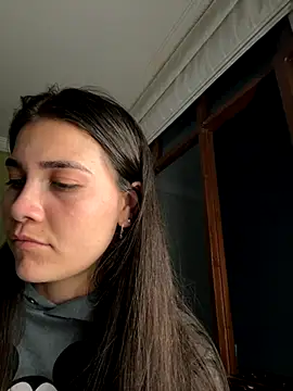 aurora divine online show from October 2025 11:02:02 PM