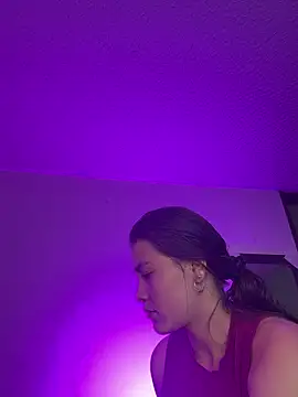 aurora divine online show from March 2026 10:04:02 PM