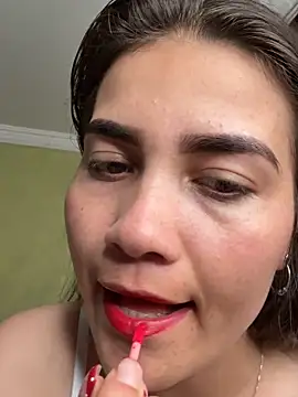 aurora divine online show from November 2025 11:05:01 PM