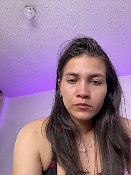 aurora divine online show from April 2026 06:59:01 PM