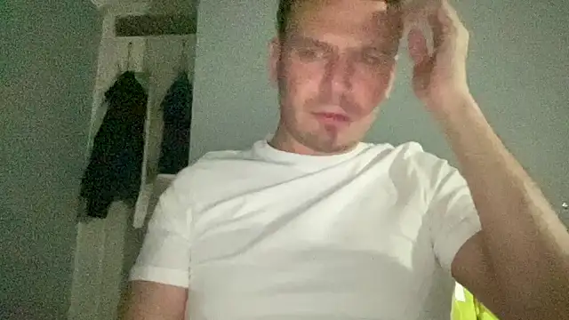 Snapshot of GotItGoin chatting on October 2025 12:58:01 AM GotItGoin online show from October 2025 12:58:01 AM