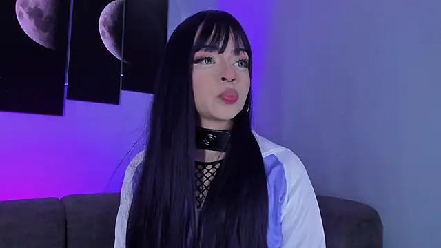 maddy walker online show from May 2026 10:35:01 AM