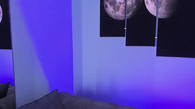 Snapshot of maddy_walker chatting on March 2025 03:18:02 AM maddy walker online show from March 2025 03:18:02 AM