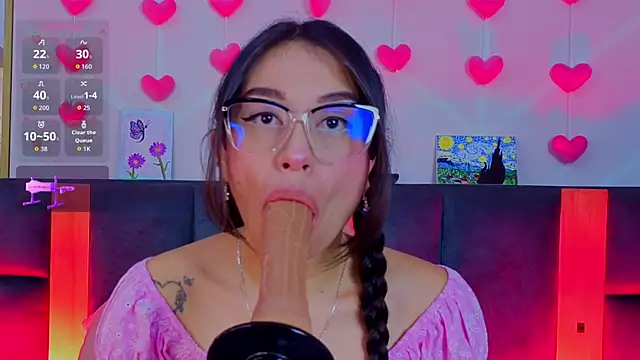 MadyJackson online show from May 2026 12:00:01 PM