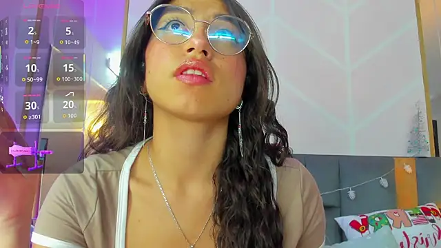 Snapshot of MadyJackson chatting on December 2025 11:34:02 AM MadyJackson online show from December 2025 11:34:02 AM