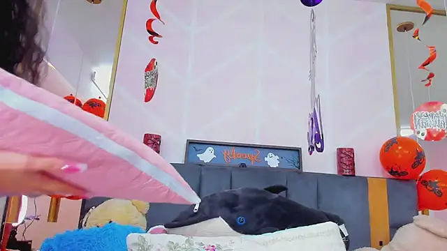 MadyJackson online show from October 2025 11:53:02 AM