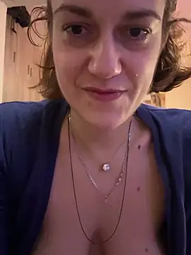 Snapshot of _linarose chatting on December 2024 06:43:02 PM linarose online show from December 2024 06:43:02 PM