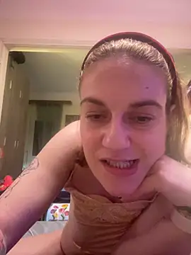 Snapshot of _linarose chatting on January 2025 09:18:01 PM linarose online show from January 2025 09:18:01 PM