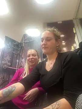 Snapshot of _linarose chatting on February 2025 08:06:01 PM linarose online show from February 2025 08:06:01 PM