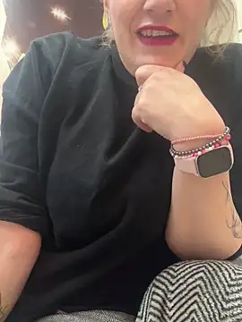 Snapshot of _linarose chatting on January 2025 08:39:02 PM linarose online show from January 2025 08:39:02 PM