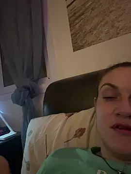 Snapshot of _linarose chatting on February 2025 08:25:02 PM linarose online show from February 2025 08:25:02 PM