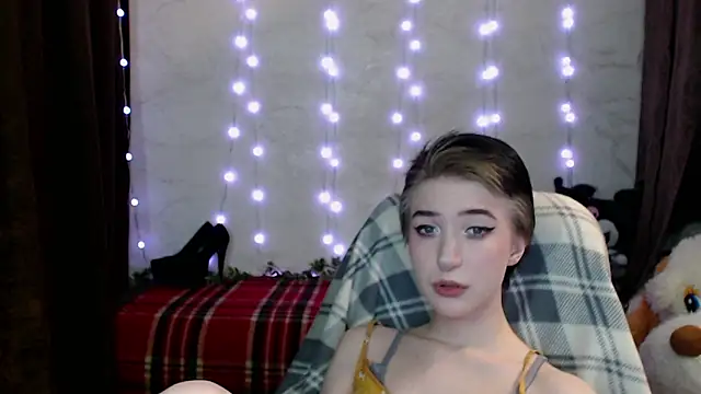 Snapshot of MilanaThorn chatting on March 2025 10:27:02 PM MilanaThorn online show from March 2025 10:27:02 PM