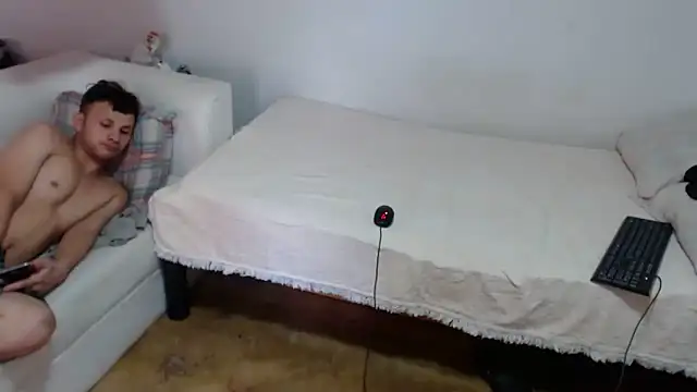 Snapshot of dani07- chatting on March 2025 07:38:01 PM dani07- online show from March 2025 07:38:01 PM