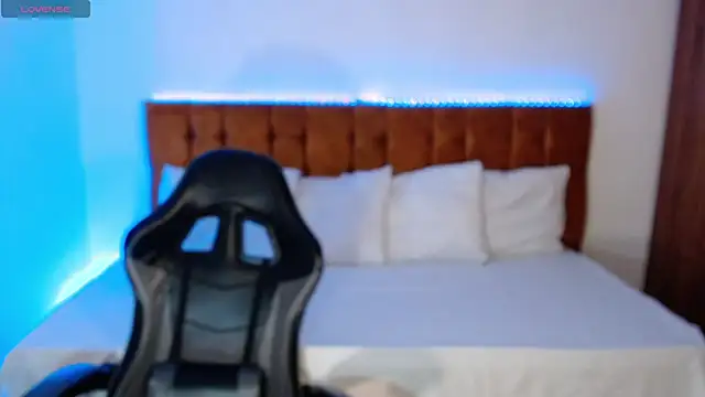 alexiaaross online show from October 2025 08:02:01 AM