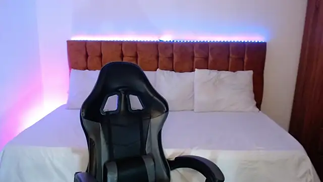 alexiaaross online show from September 2025 09:24:02 AM