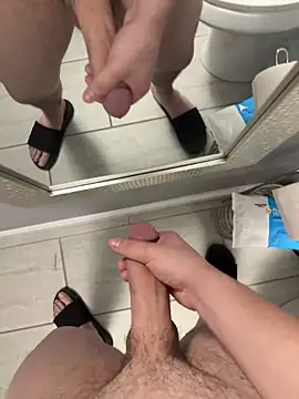 Snapshot of bigbeast19393 chatting on November 2025 09:57:01 AM bigbeast19393 online show from November 2025 09:57:01 AM