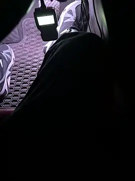 Snapshot of bigbeast19393 chatting on January 2026 10:14:01 PM bigbeast19393 online show from January 2026 10:14:01 PM