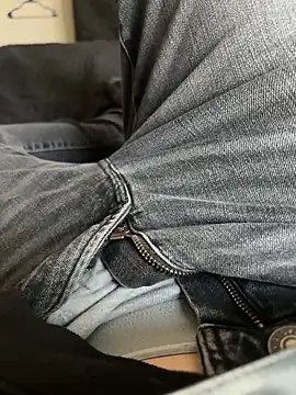 Snapshot of bigbeast19393 chatting on February 2026 05:57:01 PM bigbeast19393 online show from February 2026 05:57:01 PM