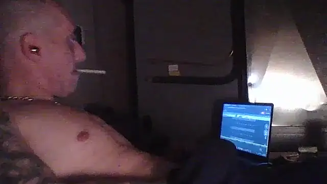 CandiedPompano online show from October 2025 05:21:01 PM