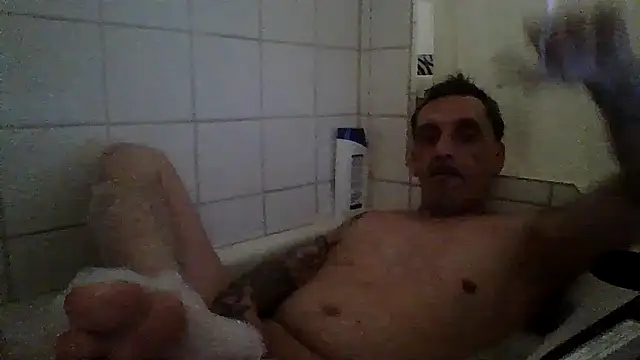 Snapshot of CandiedPompano chatting on June 2026 09:15:01 PM CandiedPompano online show from June 2026 09:15:01 PM