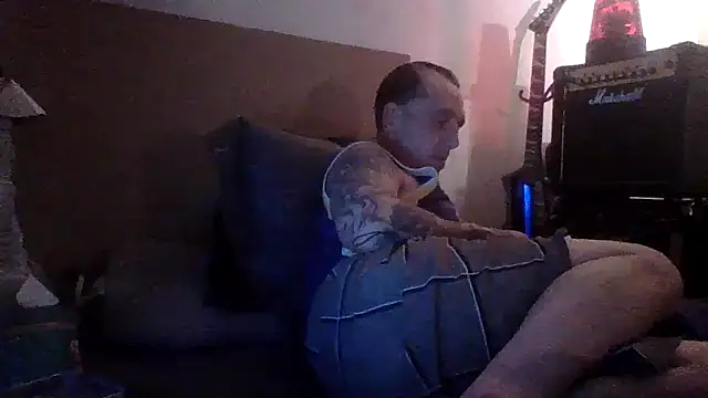 CandiedPompano online show from December 2025 02:56:02 AM