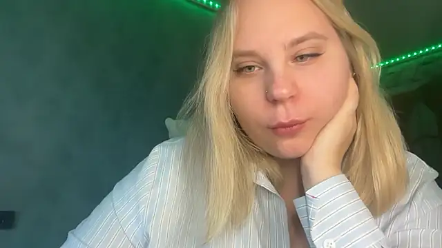 Thalia  Star online show from December 2025 08:57:01 AM