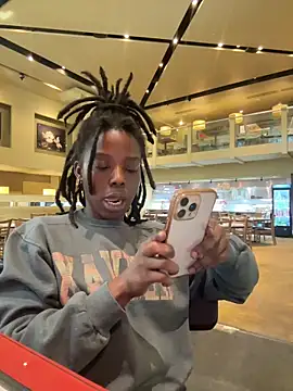 choclatepeaach online show from April 2026 07:42:01 PM