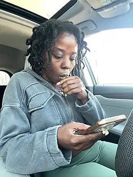 choclatepeaach online show from March 2026 05:58:02 PM