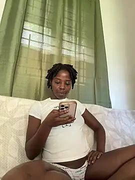 choclatepeaach online show from February 2026 01:00:01 PM