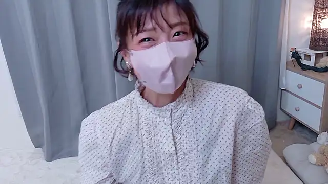 Risa 06 online show from February 2026 12:27:01 PM