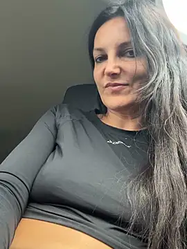 -OLYA- online show from November 2025 01:06:02 PM