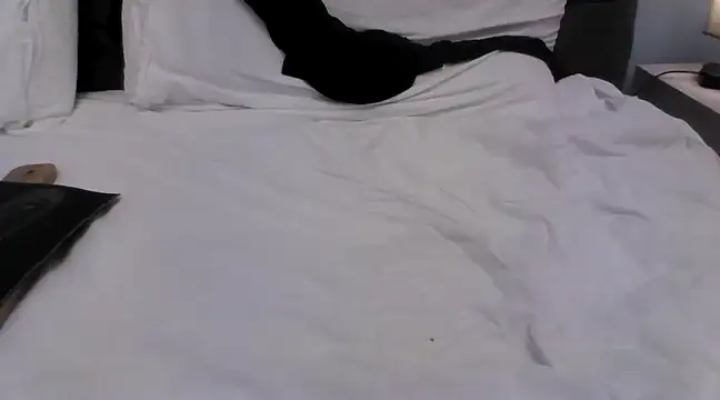 Snapshot of krizz84 chatting on December 2024 08:44:02 PM krizz84 online show from December 2024 08:44:02 PM