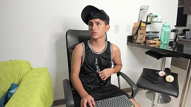 Snapshot of Lyam_ap chatting on January 2025 08:02:02 AM Lyam ap online show from January 2025 08:02:02 AM