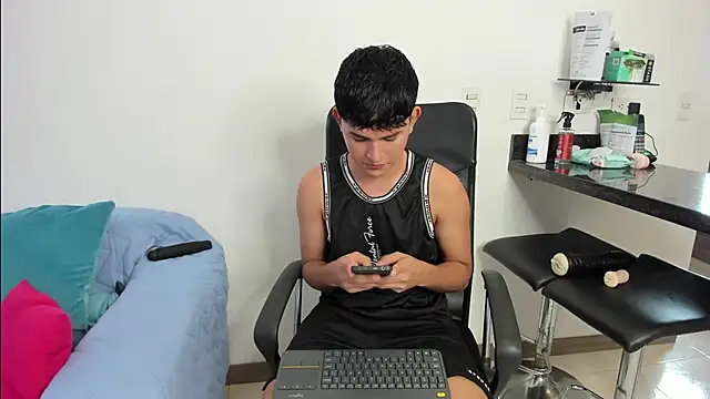 Snapshot of Lyam_ap chatting on February 2025 04:33:02 PM Lyam ap online show from February 2025 04:33:02 PM