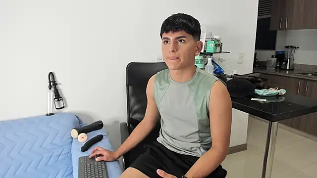 Snapshot of Lyam_ap chatting on January 2025 02:04:02 AM Lyam ap online show from January 2025 02:04:02 AM