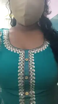 Snapshot of Dr_Chhaya chatting on February 2025 08:50:02 AM Dr Chhaya online show from February 2025 08:50:02 AM