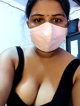 Snapshot of Dr_Chhaya chatting on July 2026 06:31:02 AM Dr Chhaya online show from July 2026 06:31:02 AM